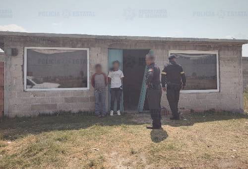 Recuperan auto robado en Lerma, aseguran local con la mercancía y detienen a cuatro personas